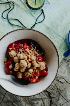 Back Country Cuisine Apple and Berry Crumble — 150 g