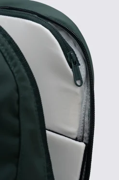 Macpac Kahuna 18L Backpack
