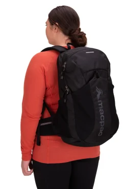 Macpac Rāpaki 28L Backpack