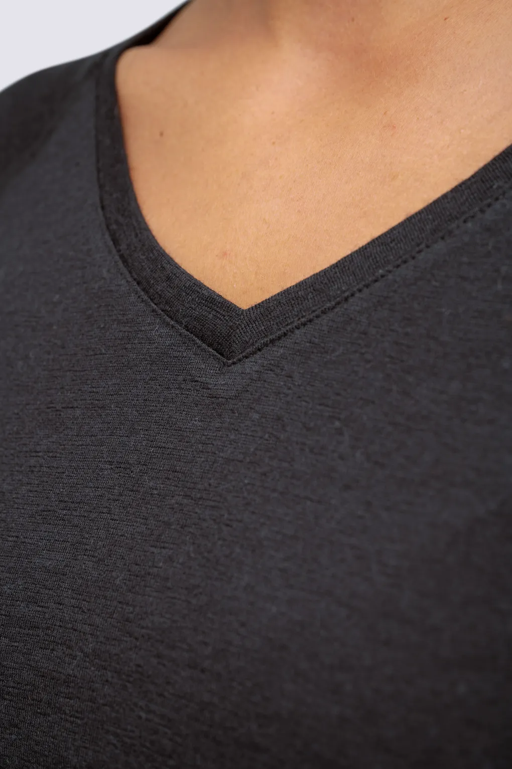 Macpac Women's 150 Merino V-Neck Top